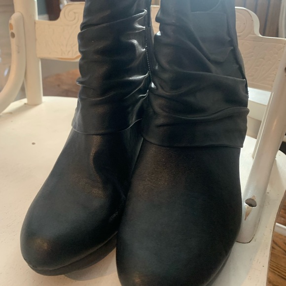 EUC Black Faux Leather Booties - Picture 4 of 8